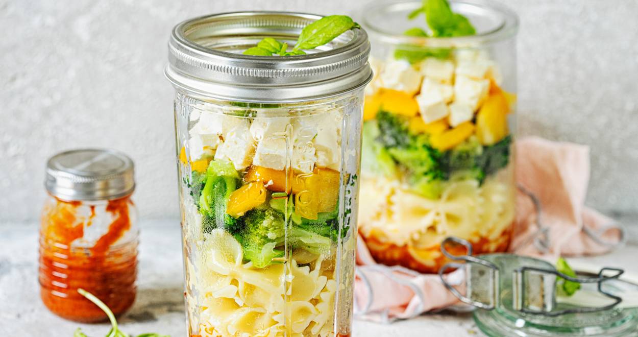 Gemüse-Pasta-Schichtsalat