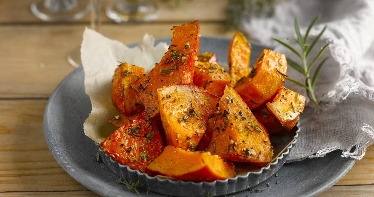 Kürbisspalten auf einem Teller