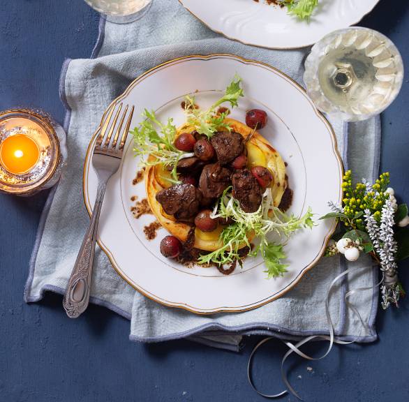 Flambierte Geflügelleber auf Mini-Kartoffelfladen