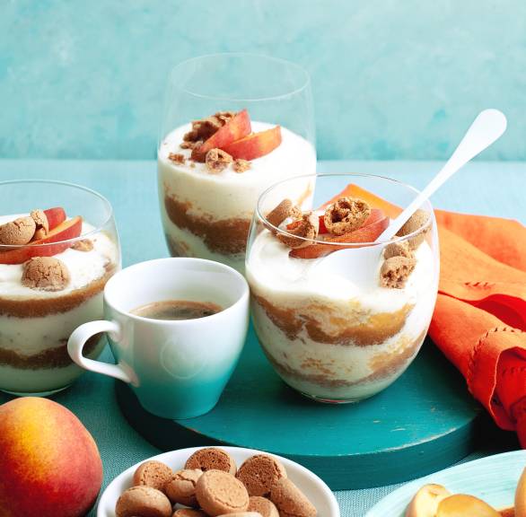 Amarettini-Pfirsich-Semifreddo