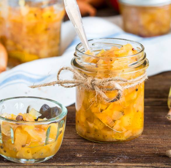 Birnen-Apfel-Chutney mit Senf