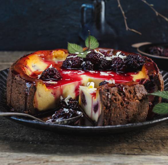 Köstlicher Brombeer-Apfel-Kuchen mit knuspriger Zimtkruste | SoIsstItalien
