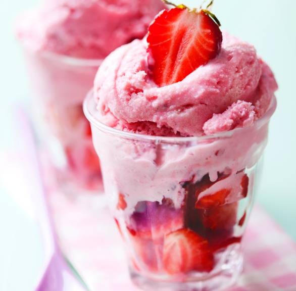 Cremiges Erdbeereis
