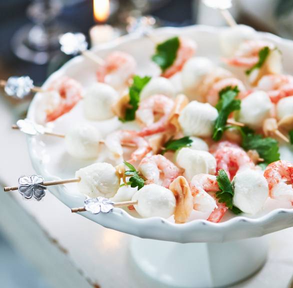 Garnelen-Mozzarella-Spießchen