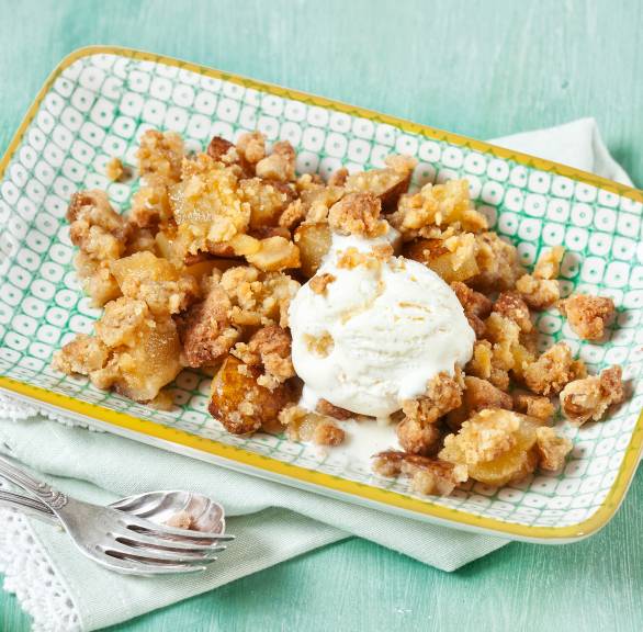 Gebackene Birnen mit Walnussstreueln