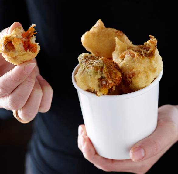 Gebackene Zucchiniblüten