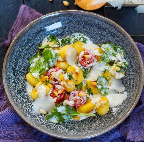 Gebratene Gnocchi mit Spinat und Ziegenfrischkäse