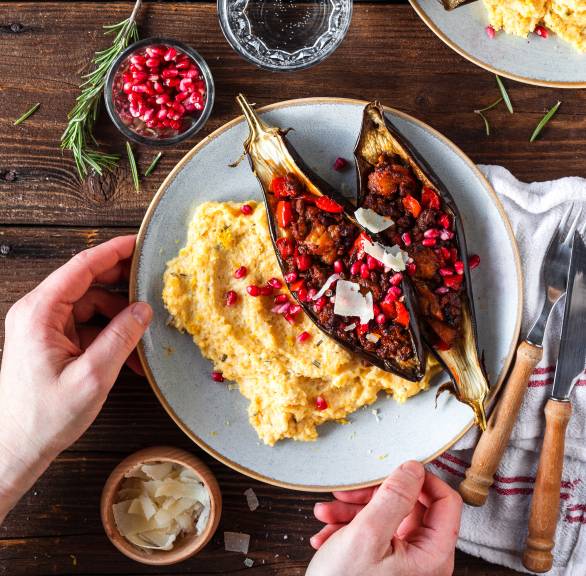 Gefüllte Auberginen mit Rosmarinpolenta