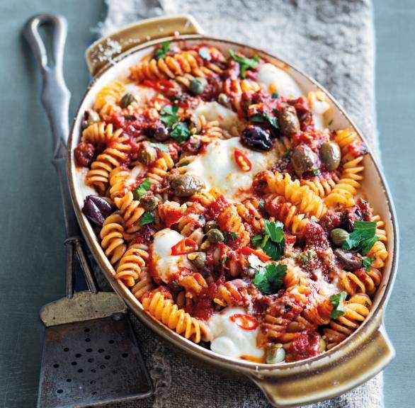 Gratinierte Auberginen-Fusilli all’arrabbiata