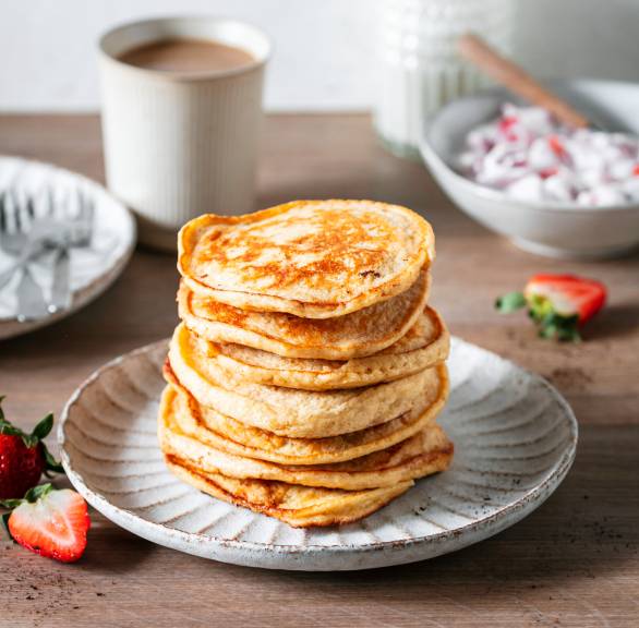 Hafer-Skyr-Pfannküchlein mit Erdbeeren