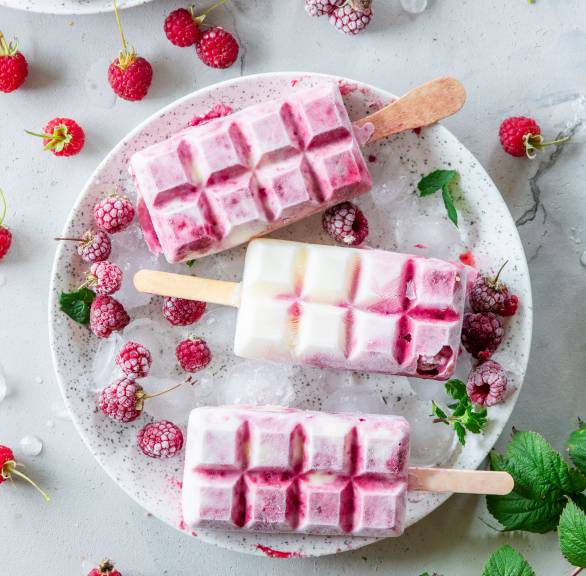 Himbeer-Joghurt-Eis am Stiel