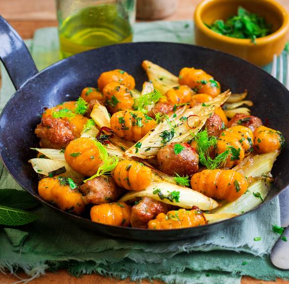 Kürbisgnocchi mit gebratener Salsiccia und Fenchel