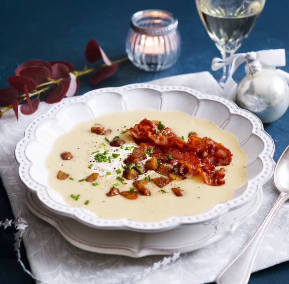 Maronen-Pastinakensuppe mit krossem Pancetta