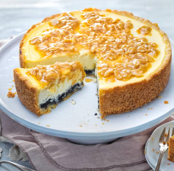 Mohn-Käsekuchen mit Mandel-Karamellbelag