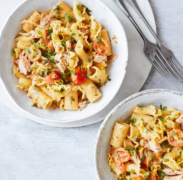 One-Pot-Pasta mit Thunfisch, Tomaten und Kapern