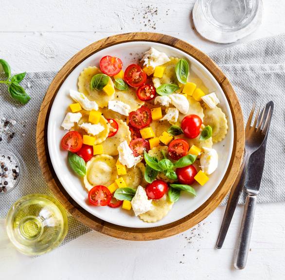 Raviolisalat mit Mango