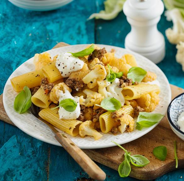 Rigatoni-Hack-Pfanne mit Blumenkohl