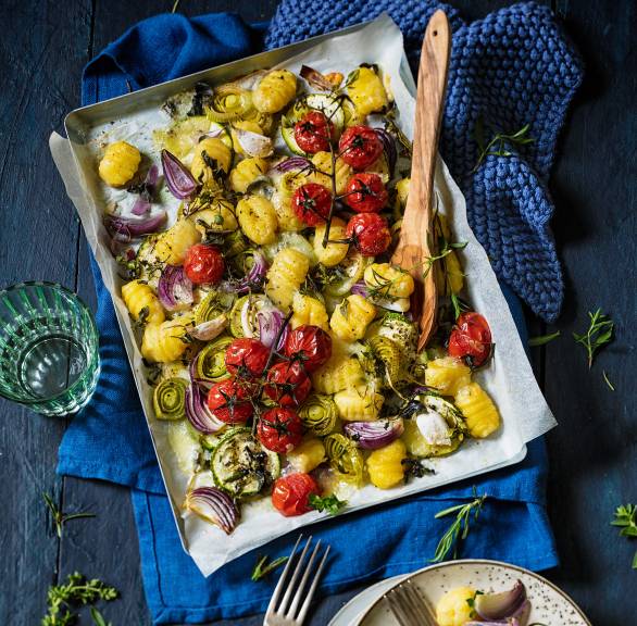 Schnelle Ofen-Gnocchi mit Gemüse