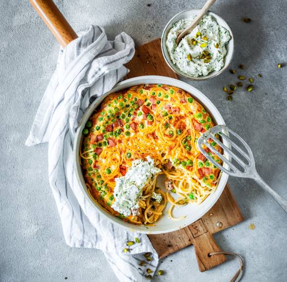 Spaghettoni-Frittate à la Bologna mit Mascarponedip