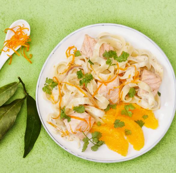 Tagliatelle mit Lachs & Orangen-Mascarponesoße