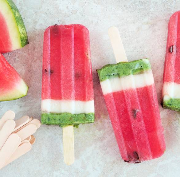 Wassermeloneneis am Stiel