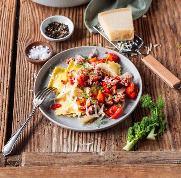 Würzige Ravioli-Salsicca-Pfanne