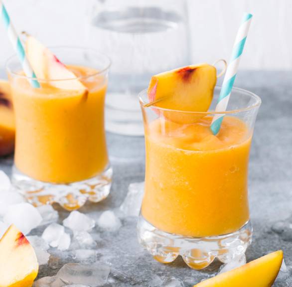 Cremiger Pfirsich-Wodka-Drink