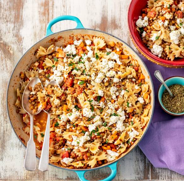 Farfalle mit würziger Linsenbolognese