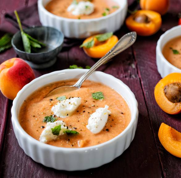 Kalte Aprikosen-Tomaten-Suppe