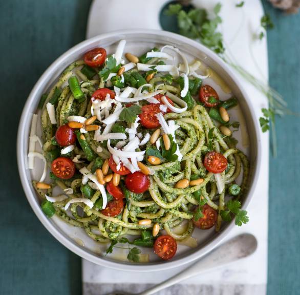 Spaghetti mit Minzpesto und Ricotta salata