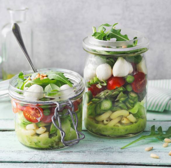 Italienischer Nudelsalat mit Spargel & Burrata | SoIsstItalien Italienischer Nudelsalat mit Spargel & Burrata | SoIsstItalien