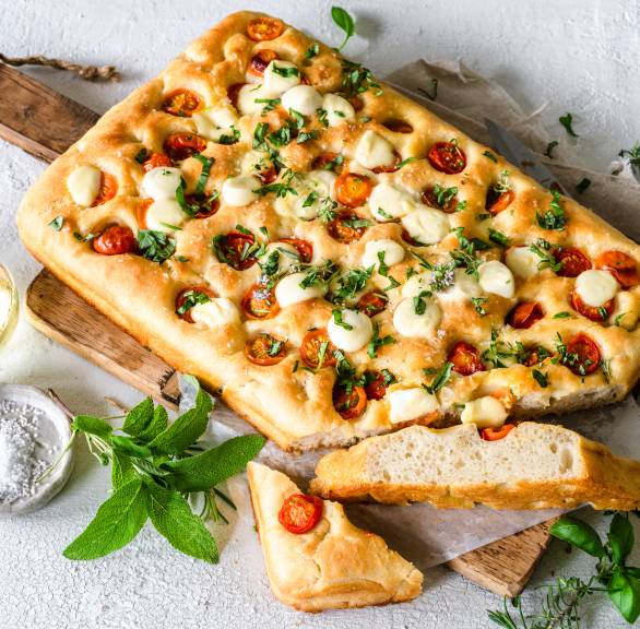 Tomaten-Mozzarella-Focaccia