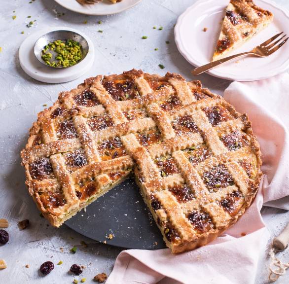 Pistazientarte mit kandierten Früchten – italienischer Klassiker