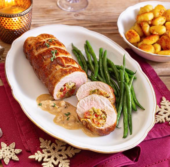 Gefülltes Schweinefilet mit Haselnussgnocchi und Bohnen