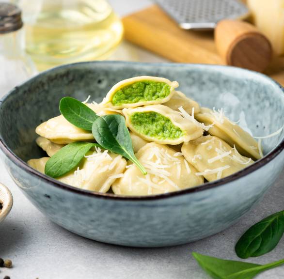 Die besten Ravioli mit Ricotta-Spinat-Füllung | SoIsstItalien Die besten Ravioli mit Ricotta-Spinat-Füllung | SoIsstItalien