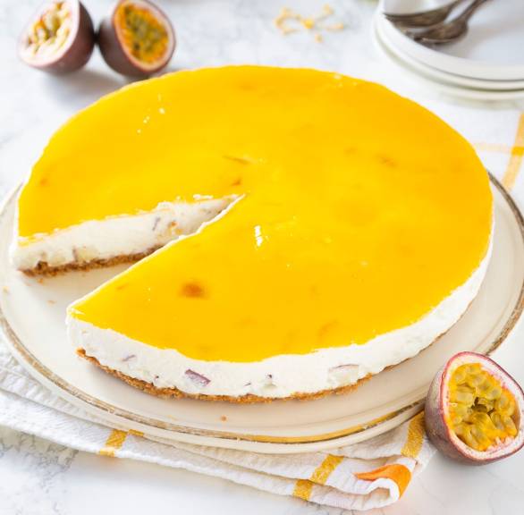 Einfache Solero-Torte ohne Backen mit Keksboden so cremig & fruchtig