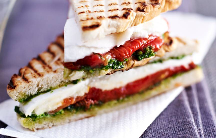Tomaten-Mozzarella-Tramezzini