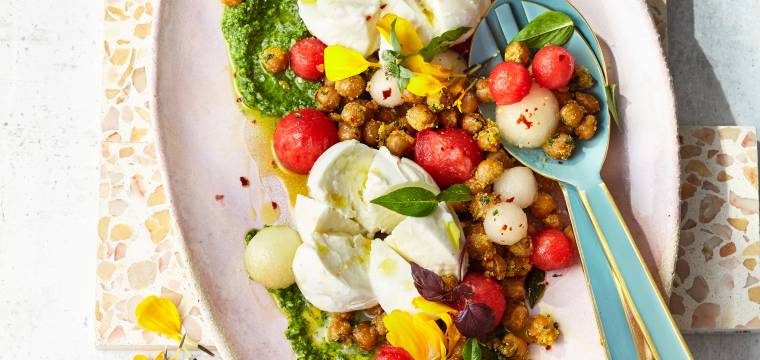 Melonen-Mozzarella-Salat mit Pesto