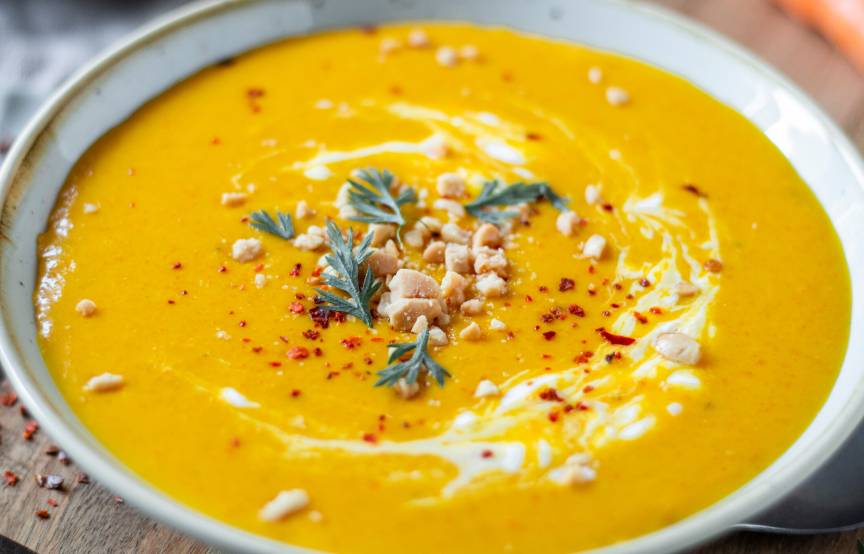 Schnelle Karotten-Cremesuppe mit Ingwer | SoIsstItalien