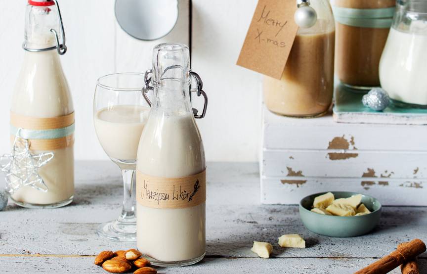 Marzipanlikör: Schnelles Rezept mit Amaretto | SoIsstItalien
