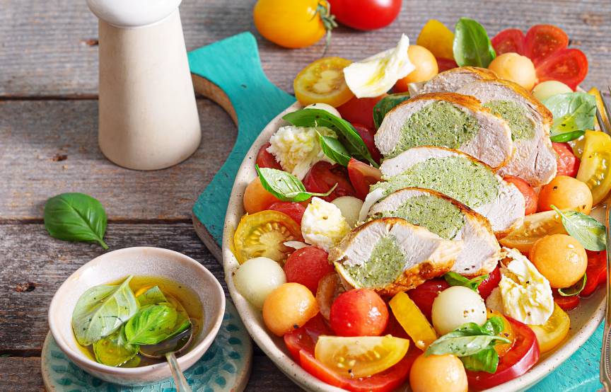 Melonensalat mit gefüllter Hähnchenbrust | SoIsstItalien Melonensalat mit gefüllter Hähnchenbrust | SoIsstItalien