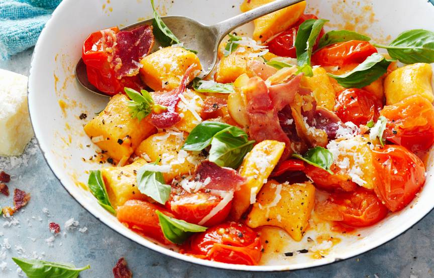 Hausgemachte Süßkartoffel-Ricotta-Gnocchi mit Tomaten | SoIsstItalien
