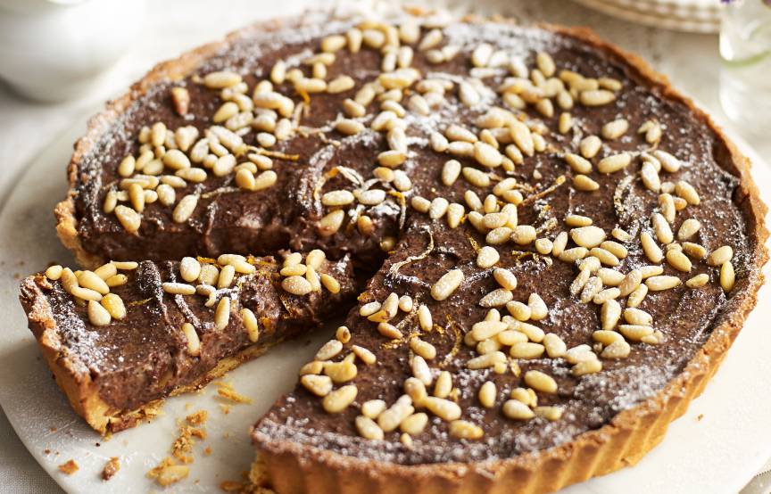 Torta della Nonna mit Schokolade und Pinienkernen | SoIsstItalien