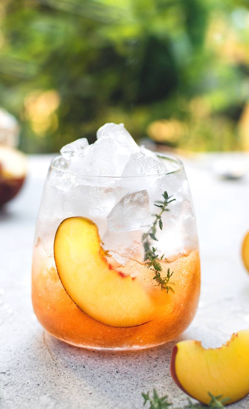 Amaretto mit Pfirsich-Thymian-Sirup | SoIsstItalien