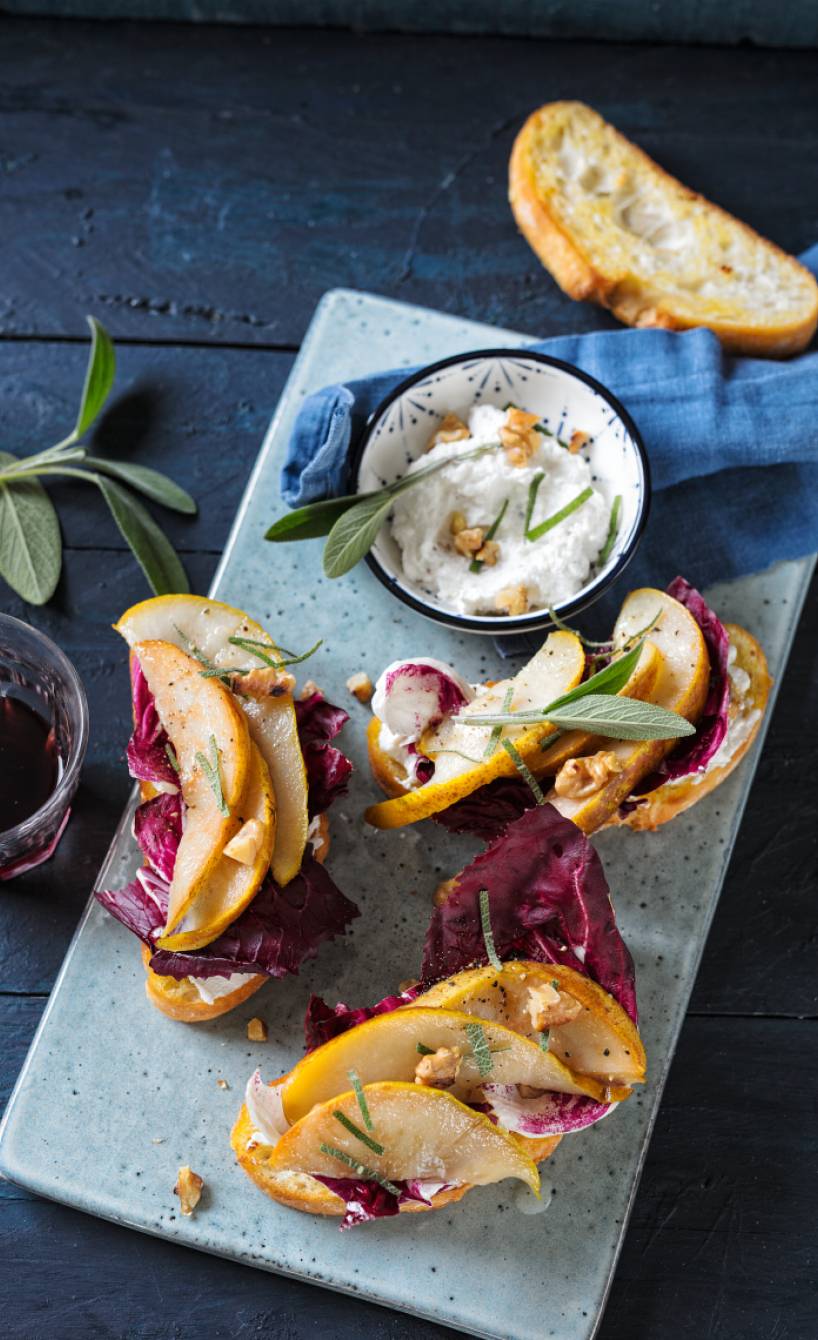 Birnen-Bruschetta mit Walnuss