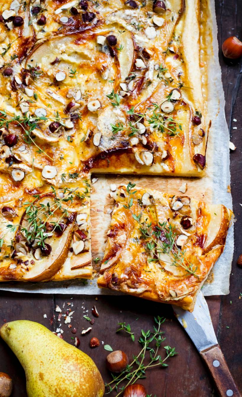Birnen-Käse-Tarte mit Haselnüssen