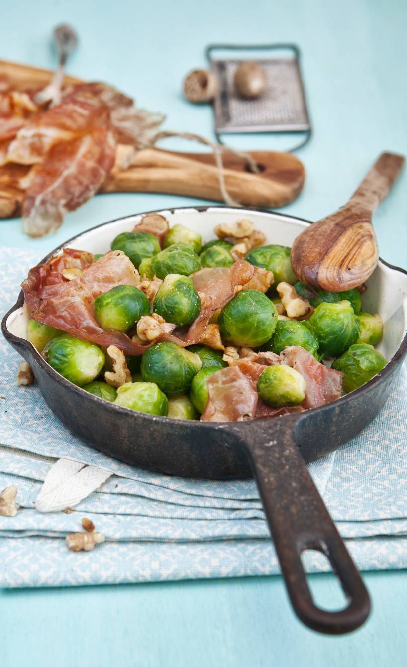 Gebratener Rosenkohl mit Südtiroler Speck und Walnüssen