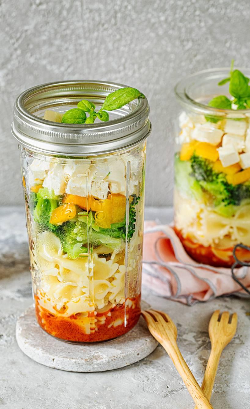 Gemüse-Pasta-Schichtsalat