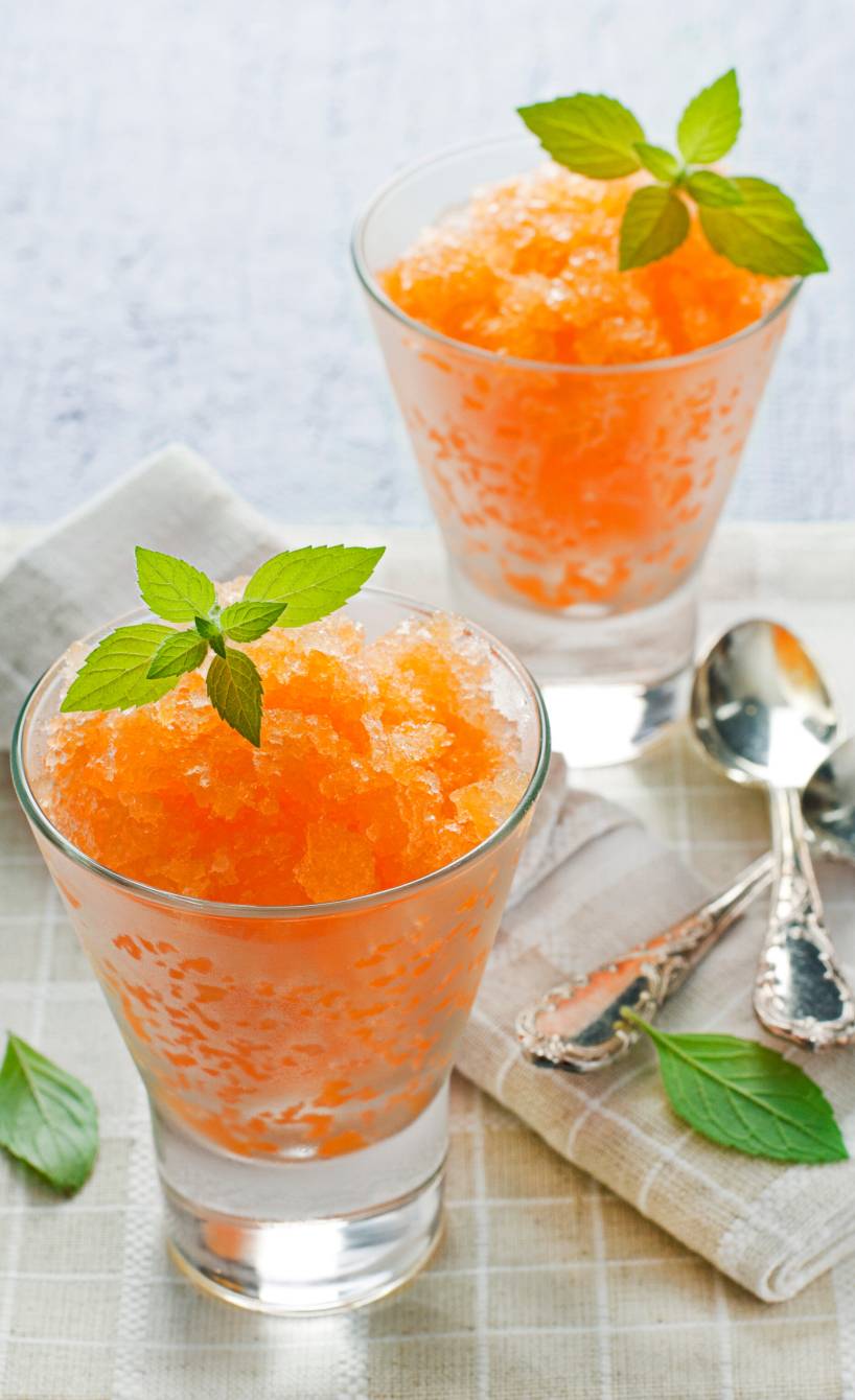 Aprikosen-Granita mit Campari