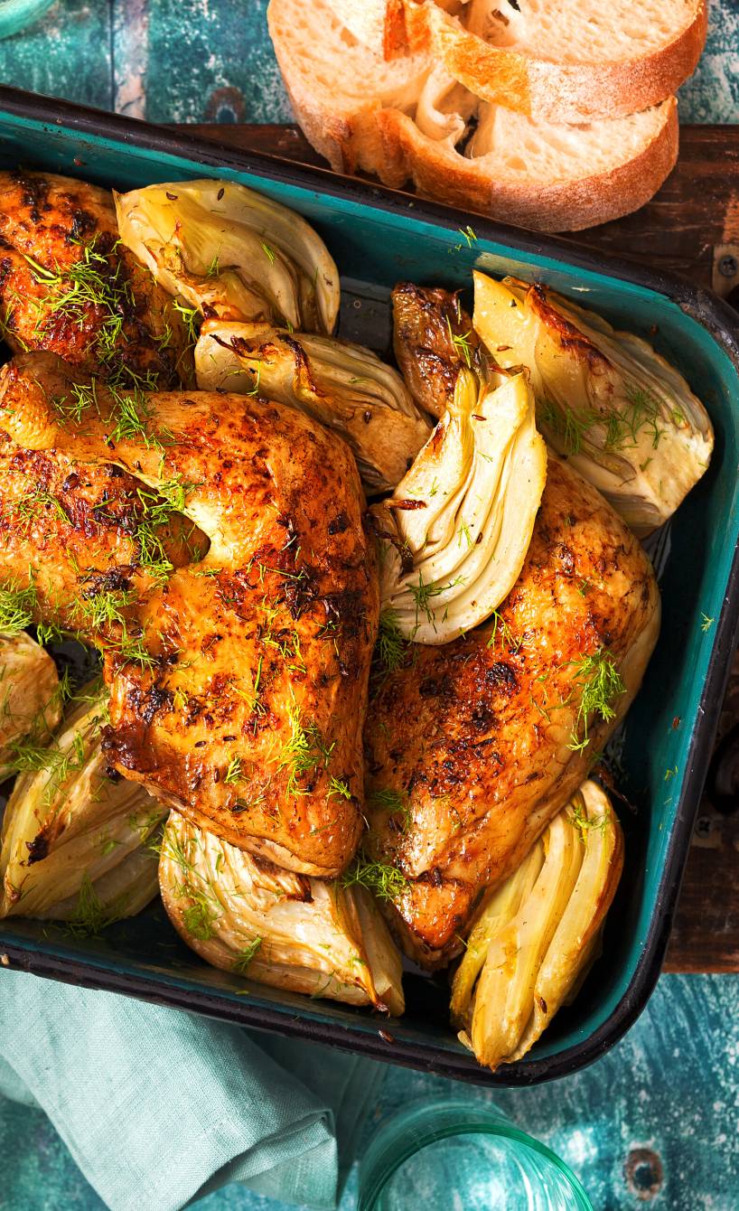 Hähnchenkeulen und Fenchel aus dem Ofen